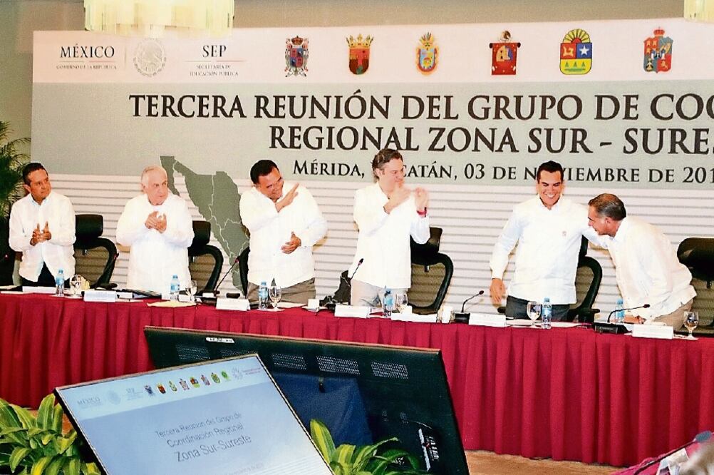 Aurelio Nuño, titular de la SEP, encabezó en Mérida, Yucatán, el Tercer Encuentro Regional con gobernadores del sur-sureste en materia de educación (SEP)