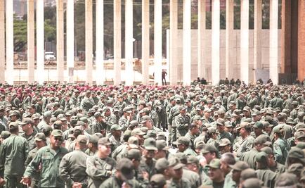 Oposición venezolana pide ayuda a militares