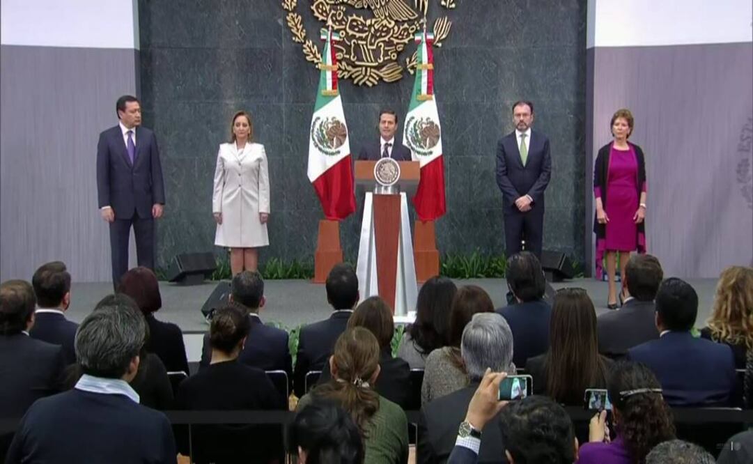 President Peña Nieto and Cabinet members at Los Pinos presidential residence - Photo: screenshot live streaming