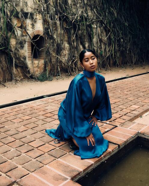 Karen Vega Espinosa comparte cómo sus raíces han influido en su historia dentro de la industria de la moda. Foto: Instagram @karenespinosavega