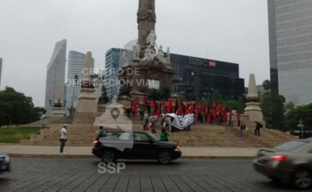 Manifestantes se reúnen en el Ángel de la Independencia