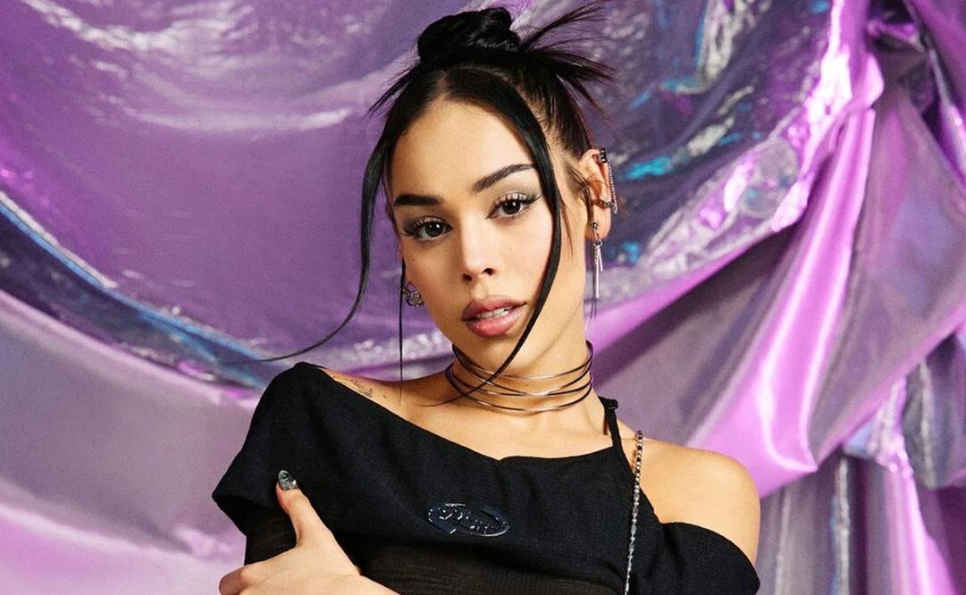 Danna Paola da cátedra de cómo llevar una manicura con efecto "ojo de gato". Foto: Instagram @danna