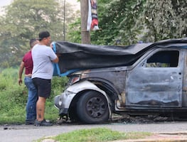Tabasco vive jornada violenta: queman camioneta, arrojan poncha llantas y colocan mantas con amenazas