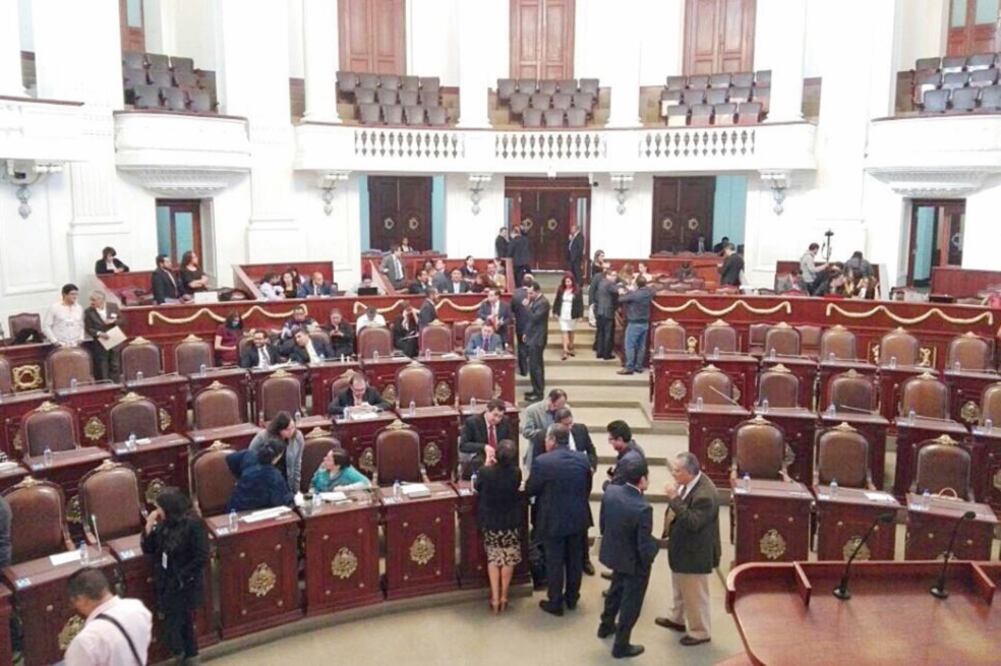 El PRI presentó ante el pleno de la Asamblea una iniciativa de reforma y adiciones a la Ley para Prevenir la Violencia en los Espectáculos Deportivos (ASAMBLEA LEGISLATIVA)