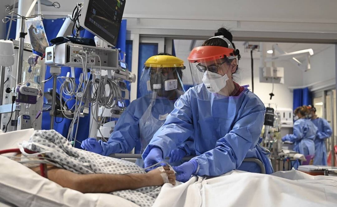 El titular de la cartera atribuyó la decisión a factores como la mejora del escenario epidemiológico en el país. Foto: AP