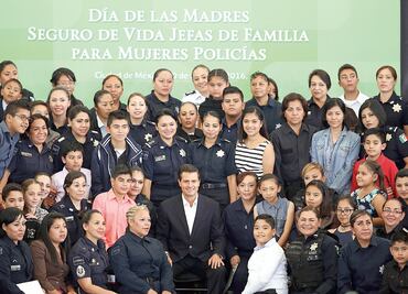 EPN garantiza apoyo a mamás trabajadoras de la Policía Federal
