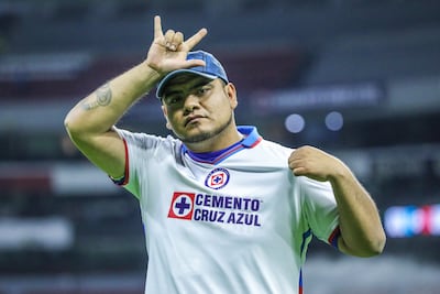 Aczino, el invitado de lujo de Cruz Azul ante Santos