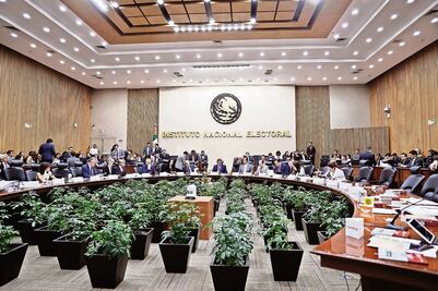 INE sigue sin mecanismo para frenar fake news en Facebook