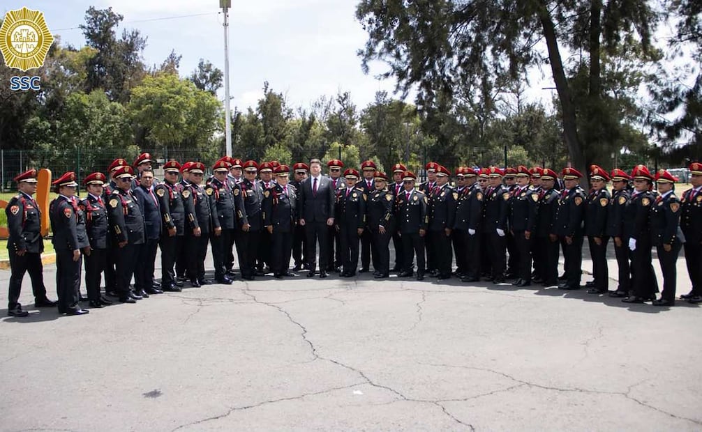 La Policía Bancaria e Industrial (PBI) de la Secretaría de Seguridad Ciudadana (SSC) de la Ciudad de México celebró su 85 aniversario con la graduación de 224 nuevos policías.
(21/09/26)
Foto: SSC-CDMX