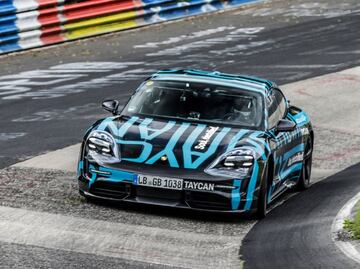 Porsche Taycan rompe récord de vuelta en Nürburgring