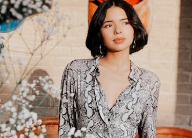 Ángela Aguilar muestra cómo acentuar la cintura con un chaleco