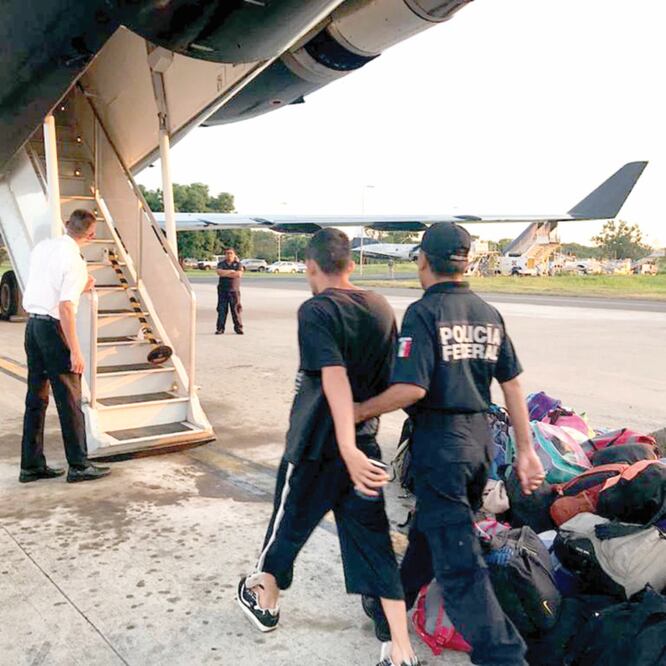 Juan Carlos “N”, de 47 años, está acusado de la muerte de tres personas, y Adín Josué “N”, de 21 años, está vinculado a delitos por droga. POLICÍA FEDERAL