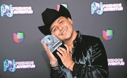 Christian Nodal se siente estafado por "piratas" en redes sociales
