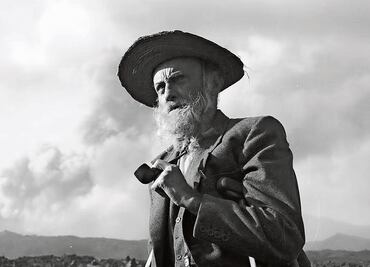 Gentes profanas en el convento, por Christopher Domínguez Michael