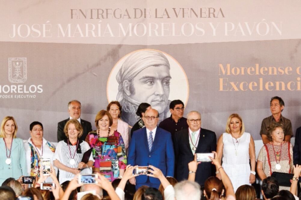 Ayer se entregó la distinción José María Morelos y Pavón, de Excelencia 2018, en la conmemoración del 149 aniversario de la creación del estado de Morelos