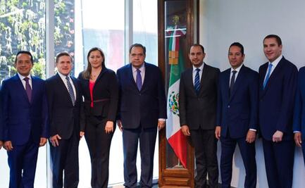 Cortés y Larios presentan equipo de campaña