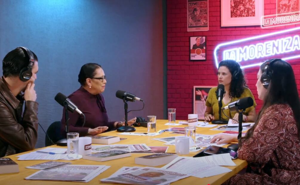 Rosa Icela Rodríguez, en el podcast “La Moreniza” junto a Luisa Alcalde, la senadora Julieta Ramírez y el militante de Morena Miguel Torruco (11/09/2025). Foto: Captura de pantalla