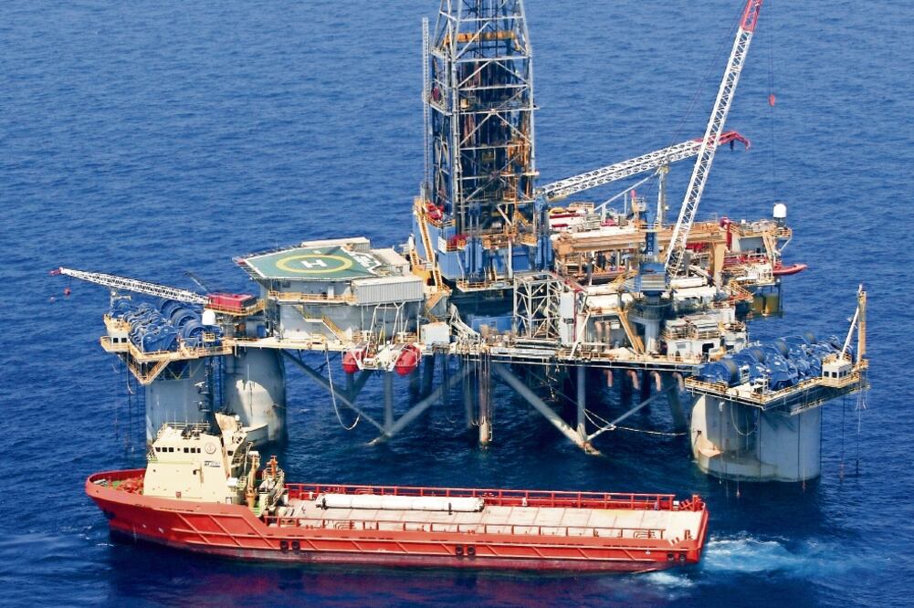 En la nueva fase de licitaciones, Pemex Exploración y Producción intensificará su participación de manera individual y en consorcio (ARCHIVO EL UNIVERSAL)