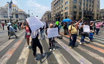 Con bloqueo, comerciantes ambulantes del Centro de la CDMX denuncian amenazas de grupos políticos para que voten a su favor