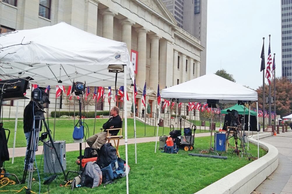 Las cámaras de TV estuvieron atentas a las elecciones. (FOTO: EDGAR LUNA CRUZ. EL UNIVERSAL)