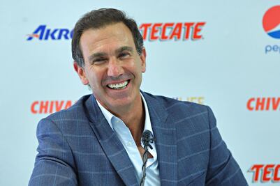 De Anda anuncia primeros refuerzos de Chivas