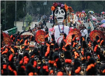 EN VIVO: Desfile de Día de Muertos 2024 llena de color las calles en el centro de la CDMX; sigue aquí el minuto a minuto