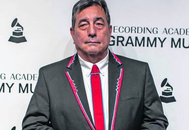 Va por un Oscar músico indígena de la nación osage