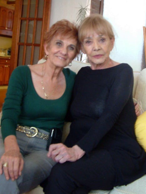 Karina Duprez y su madre, la primera actriz Magda Guzmán.