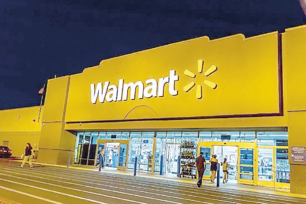 De acuerdo con los resultados al cuarto trimestre de 2015, Walmart duplicó su tasa de crecimiento en ventas durante el año pasado respecto a 2014; además, registró un total de 2 mil 60 tiendas de auto servicio (ARCHIVO. EL UNIVERSAL)
