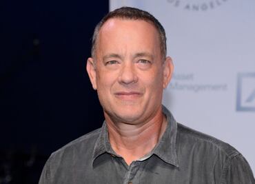 Salud de Tom Hanks preocupa por temblores en sus manos