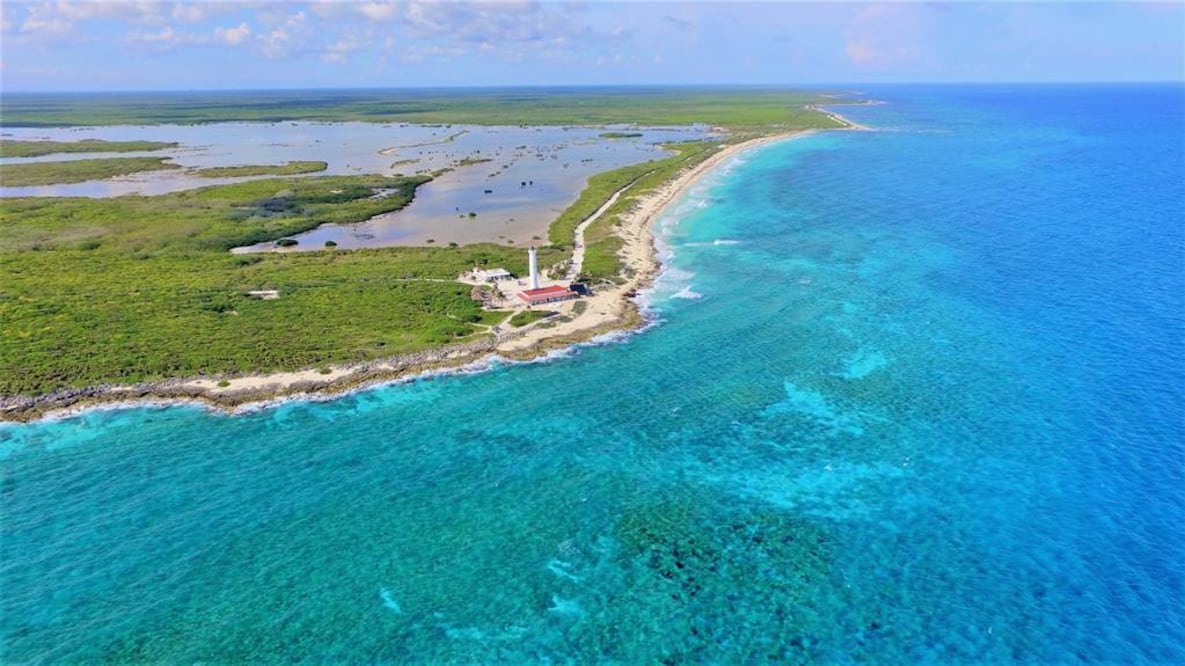 Diputados analizan en comisión iniciativa para reducir al 8% IVA en islas de Quintana Roo. Foto: Sedetur Quintana Roo