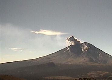 Popocatépetl registra 166 exhalaciones y gases volcánicos continuos