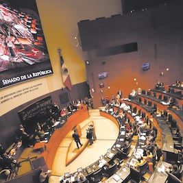 Congreso de la Unión respalda a De la Fuente