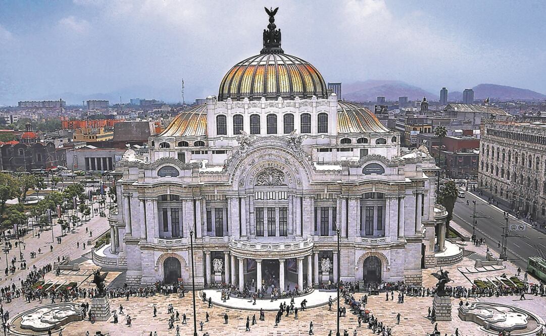 Después de celebrar a músicos con pastel, Bellas Artes cancela ópera