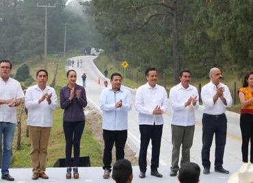 Gobernador de Veracruz inaugura tramo carretero Tlatatila-Las Vigas