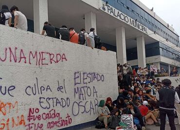 “No fue caída, fue asesinato”: Estudiantes protestan frente palacio municipal de Naucalpan; exigen justicia tras ataque porril