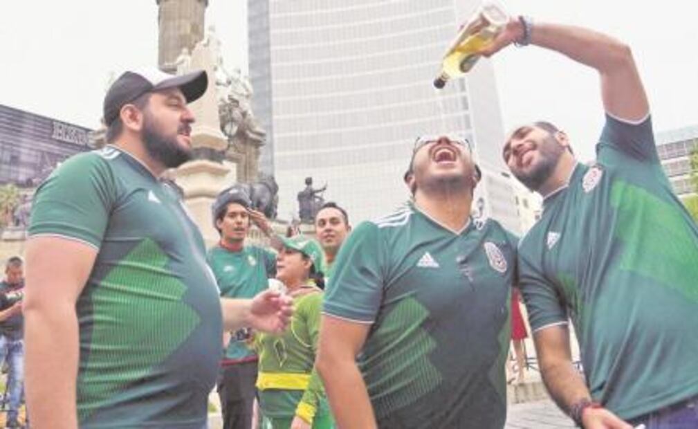 Gol del "Tri" hace cimbrar a la Ciudad de México