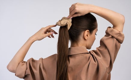 Peinados que favorecen la caída del cabello