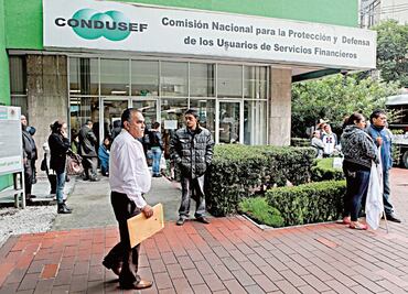 Destapan más fraudes contra los maestros