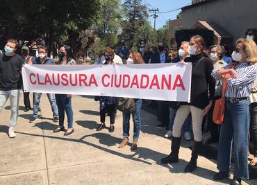 Vecinos de Lomas de Chapultepec clausuran de forma simbólica trabajos en Glorieta Prado sur