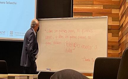 Alumnos de primer ingreso del CIDE protestan contra Romero Tellaeche en discurso de bienvenida