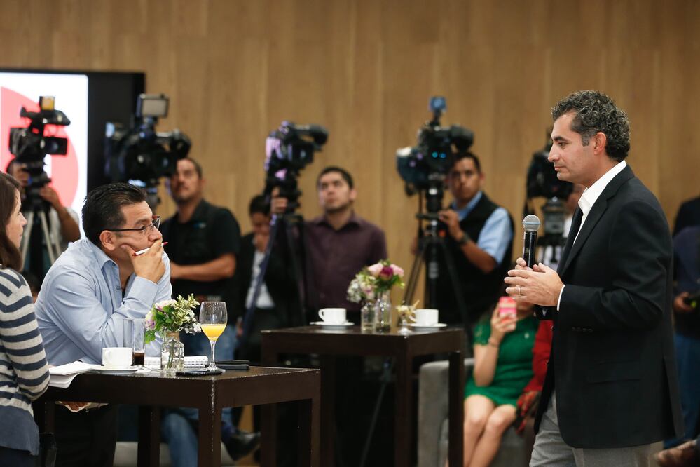 En conferencia de prensa, el presidente nacional del Partido Revolucionario Institucional, Enrique Ochoa Reza, explicó que busca crear una instancia anticorrupción en el tricolor (PRI)