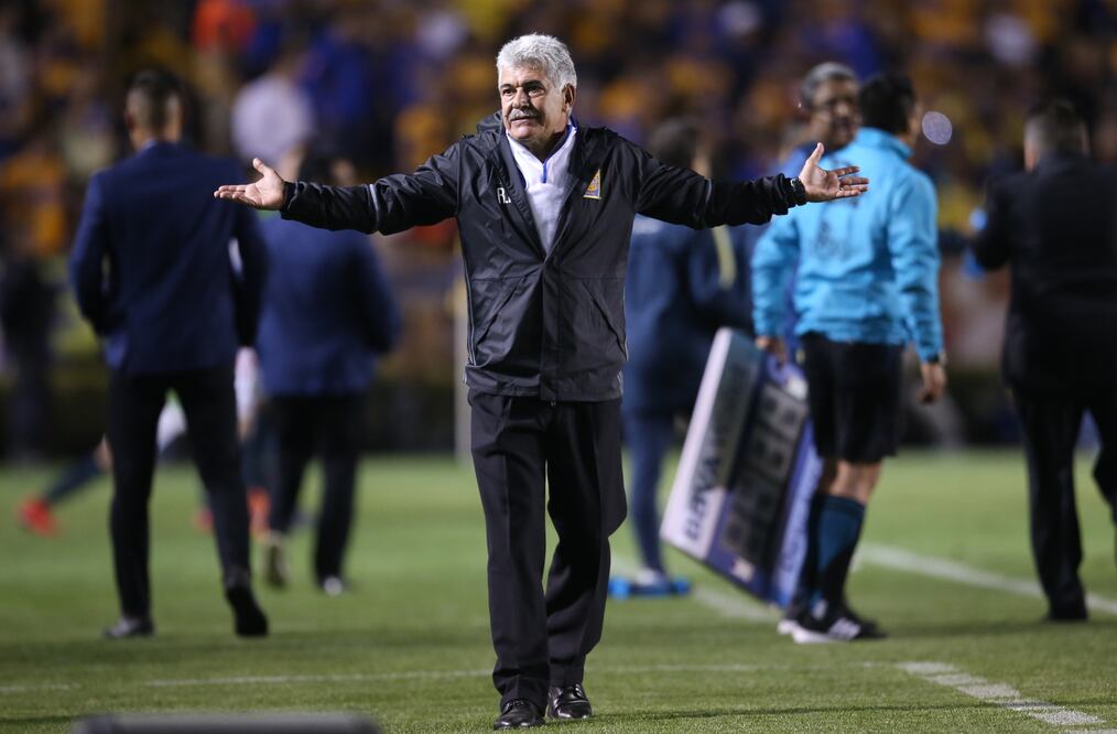 Imago7. "Tuca" estratega de Tigres durante un juego de la Liga MX 