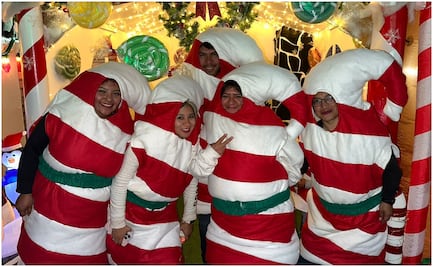 Adrián Rubalcava enciende árbol y presenta la parodia “Cuajilandia Navideña”