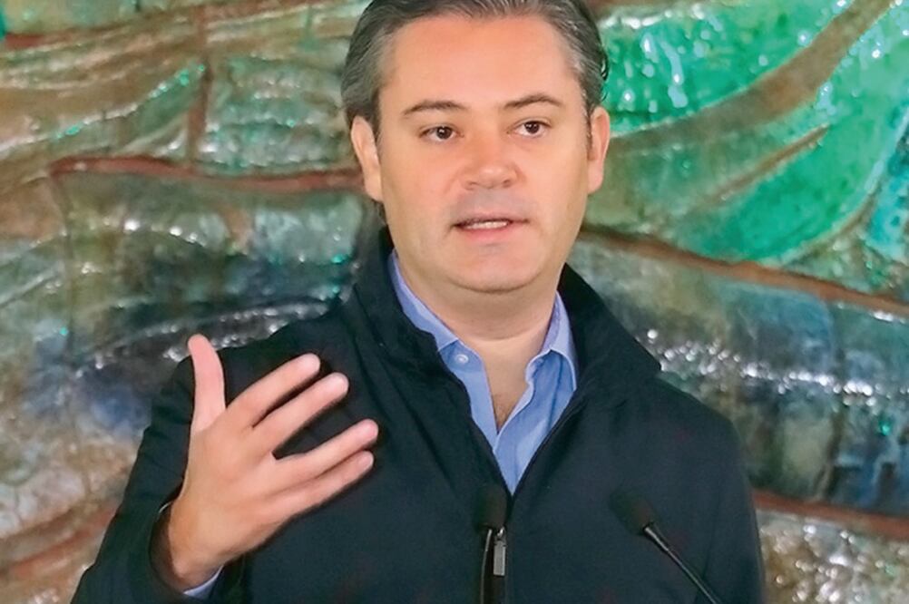 Nuño Mayer rechazó los llamados de la CNTE en Oaxaca, que exhortan a no recibir el apoyo económico para la reconstrucción de planteles educativos. FOTO: BERENICE FREGOSO. EL UNIVERSAL