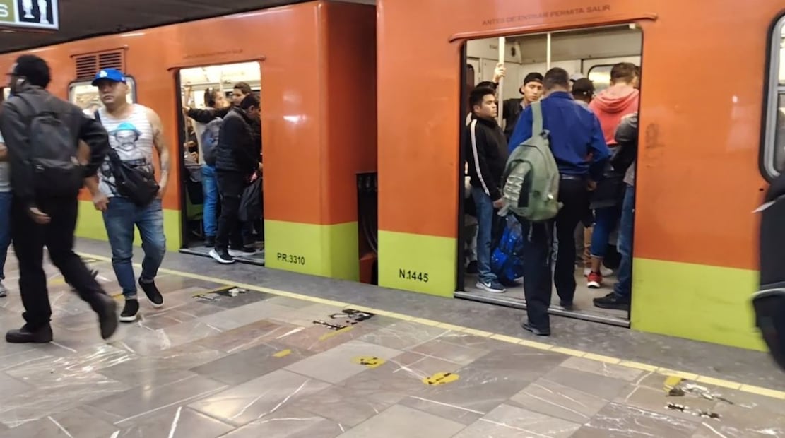 Usuarios reportan que el servicio en la Línea 3 se encuentra funcionando de manera normal. Foto: Fabián Evaristo / EL UNIVERSAL.