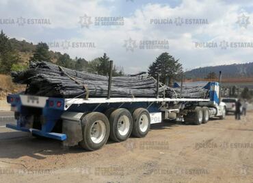 Localizan tractocamión con más de 800 mil pesos en material de construcción con reporte de robo en Edomex