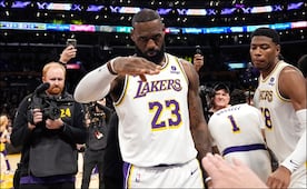 LeBron James se alista para cambiar de uniforme; no volverá con los Lakers