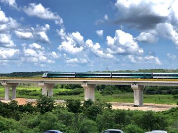 AMLO estrena Tren Maya; realiza recorrido de supervisión de Campeche a Mérida