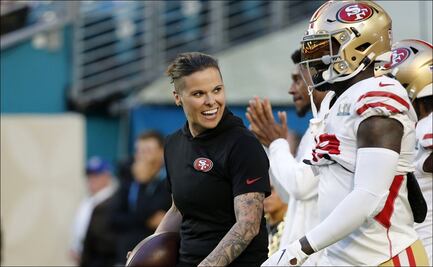 Primera entrenadora en un Super Bowl responde a las críticas